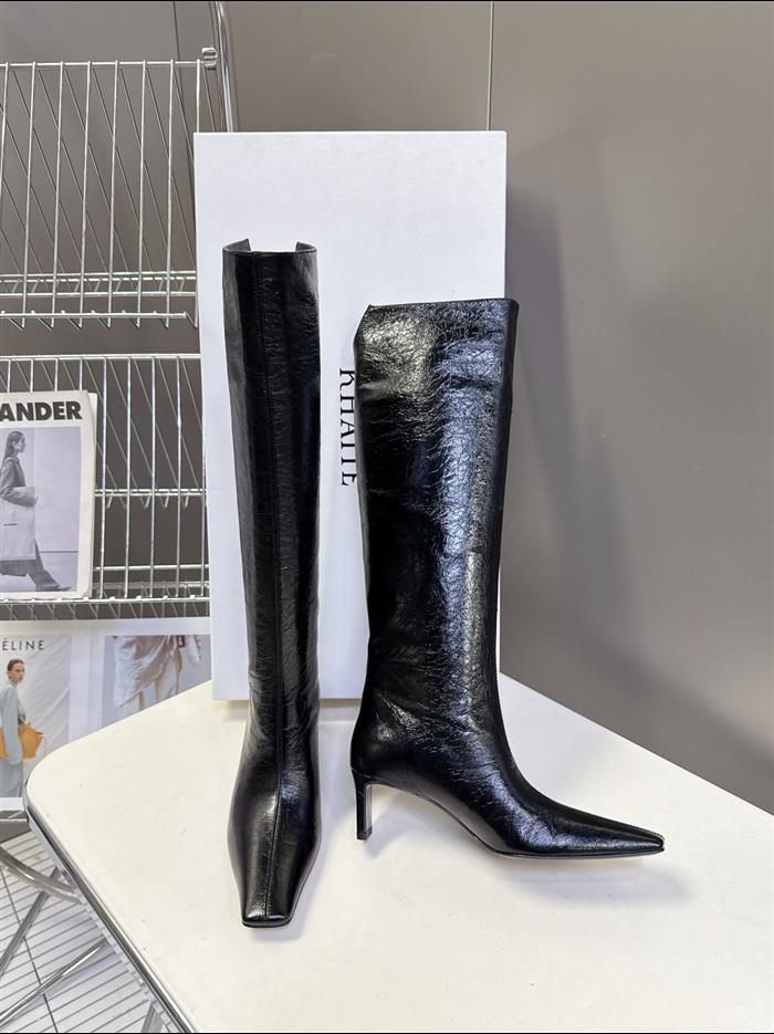 2025112817447889 560